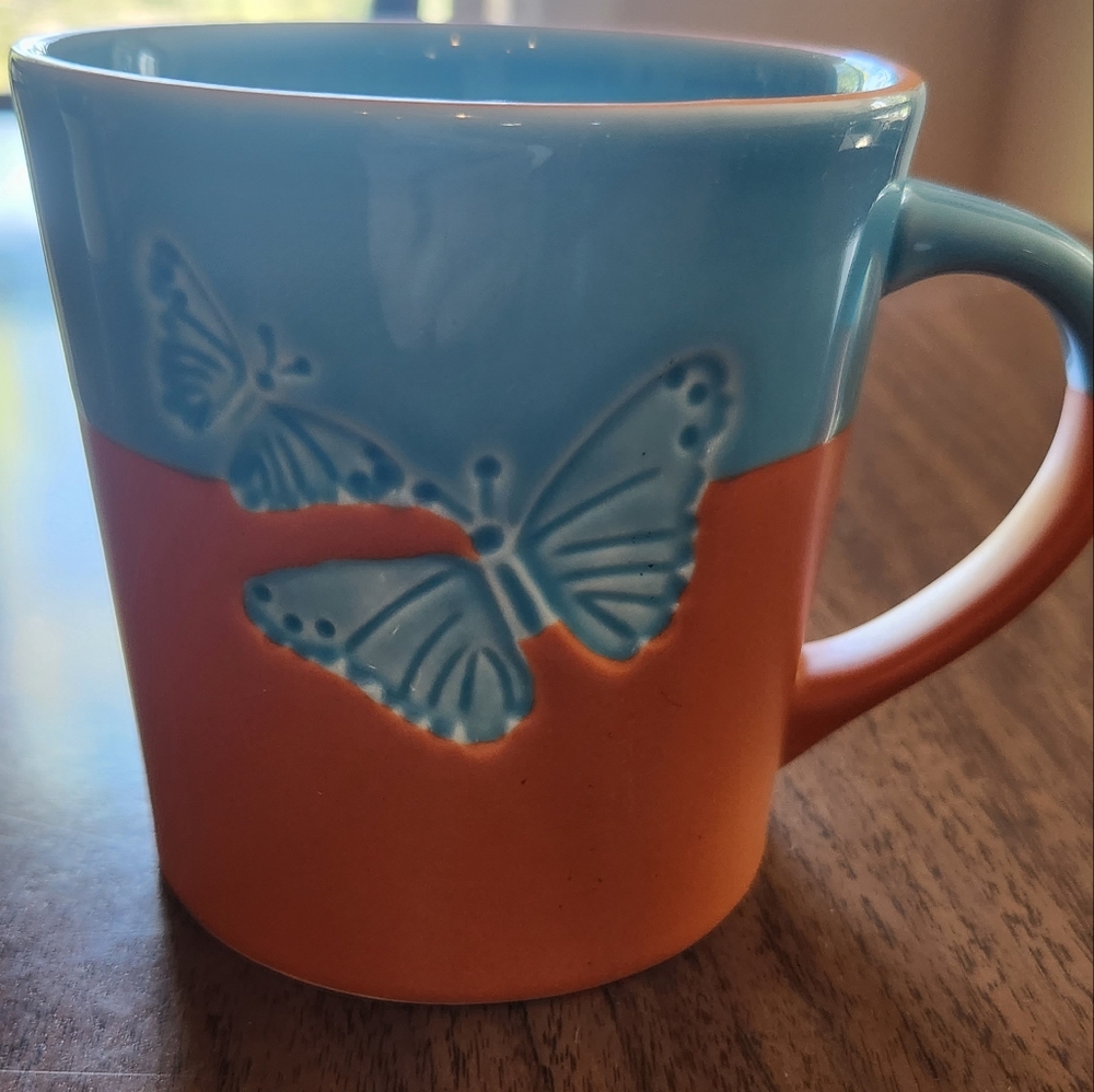 Rare 2006 Starbucks Butterfly Embossed Coffee Mug